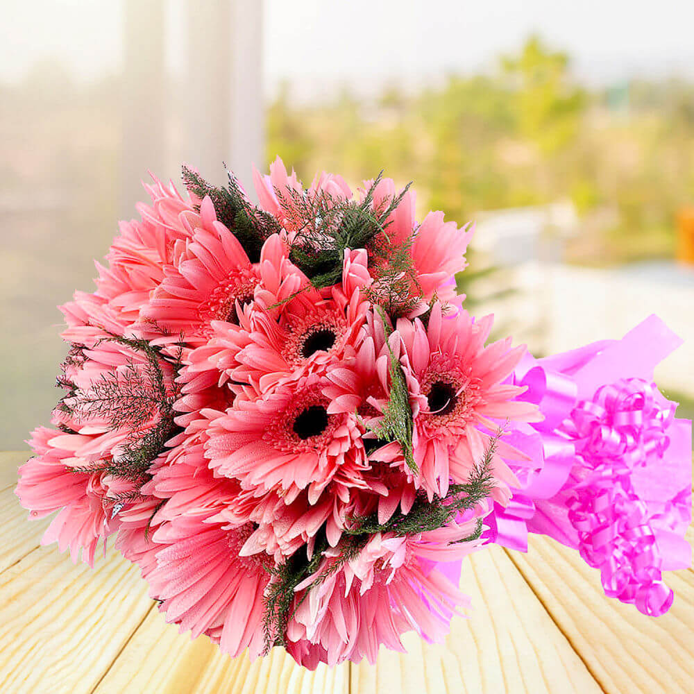 12 WONDERFULL Pink Gerberas 599